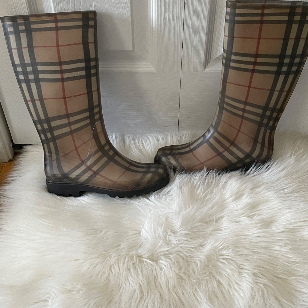 BURBERRY Haymarket Check Plaid Rain Boots Size 6.5 - Picture 8 of 8